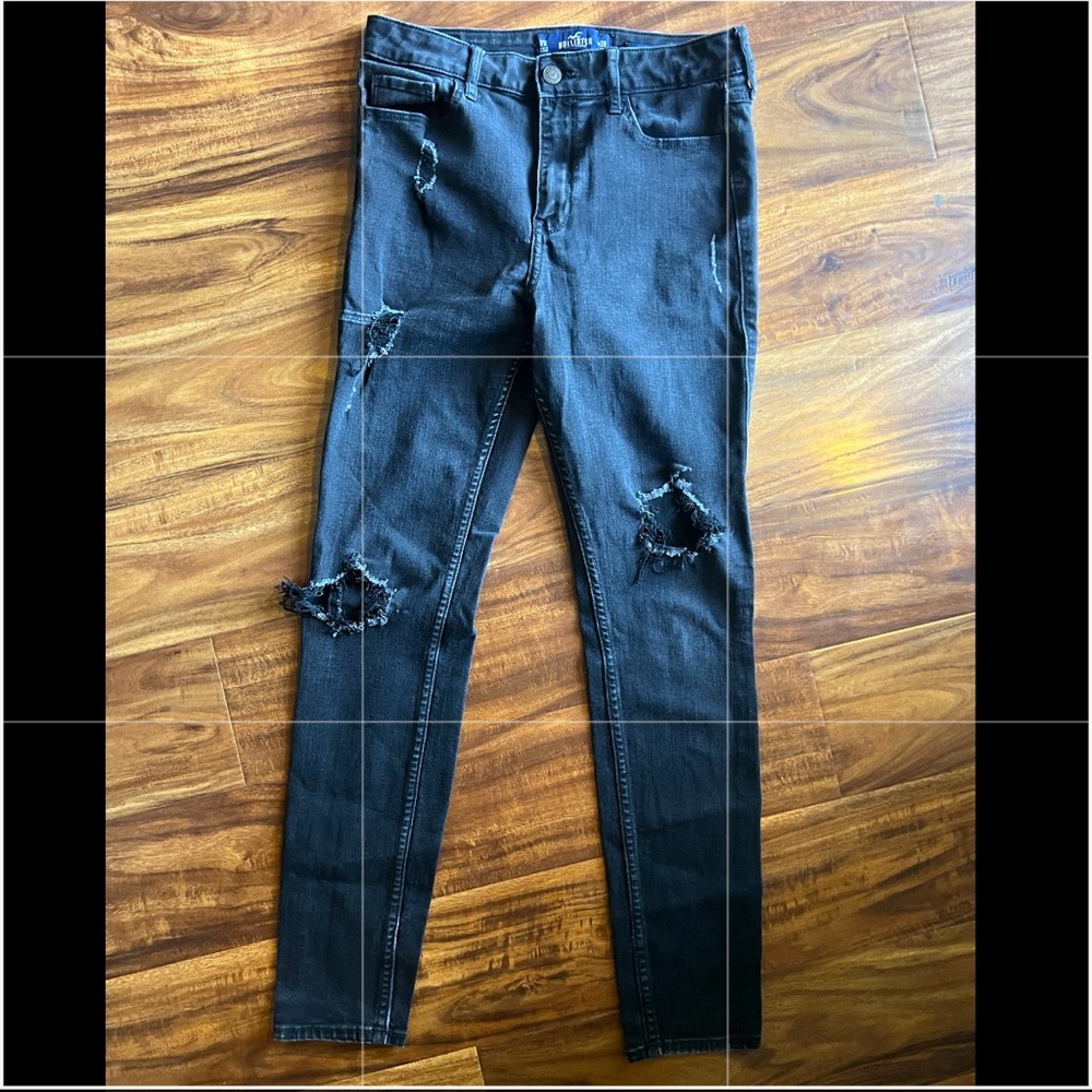 Hollister | Black | Skinny Jean | 7R